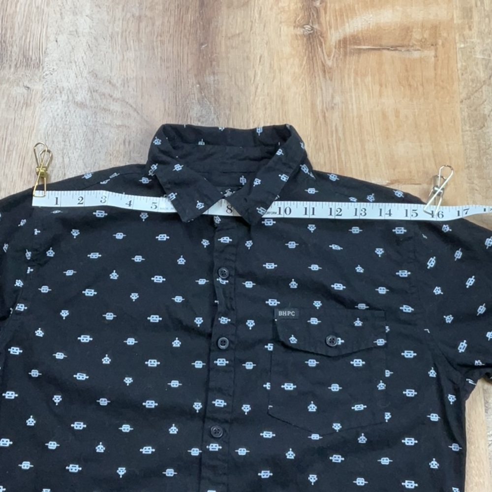 Beverly Hills Polo Club Alien Print Collared Long Sleeve Button Up Dress Shirt - Picture 6 of 9